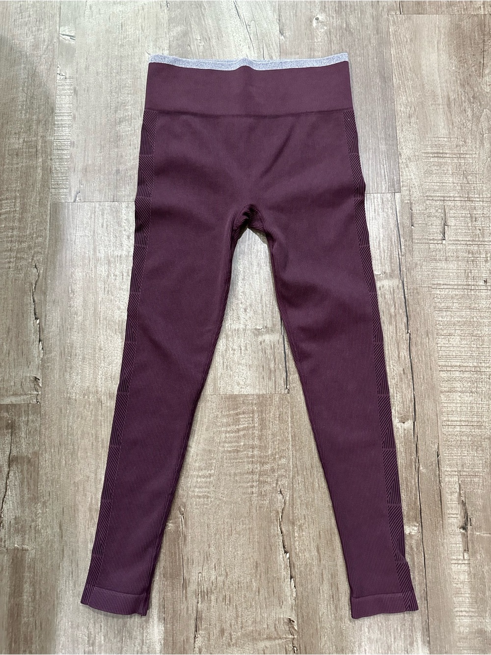 Vuori Helix Seamless Legging (cerise) - Medium
